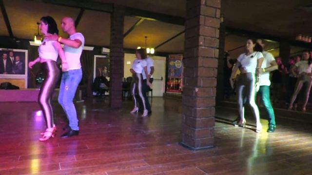 Salsa Family Suceava 4th Anniversary - Trupa Avansati Show Bachata