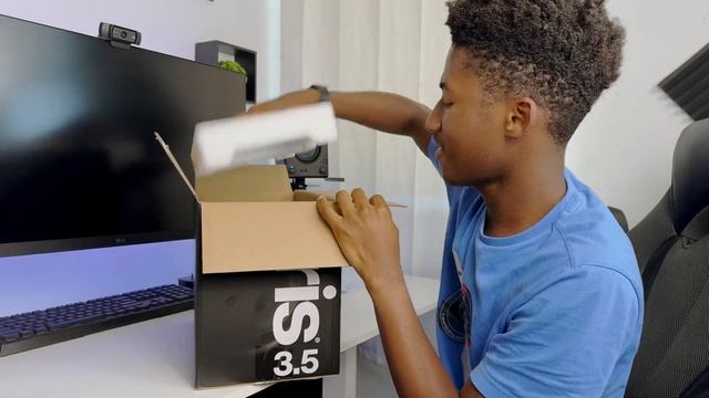 PreSonus Eris 3.5 studio monitors (Gen 2) unboxing смотреть онлайн