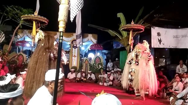 ida sesuhunan ring griya gede belayu ,mesolah ring pura pesimpangan luhur batukaru,desa adat belayu смотреть онлайн