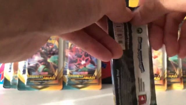 *OPENING 11 DARKNESS ABLAZE 2-PACK BLISTERS* (3 Holos in One Pack?!) смотреть онлайн