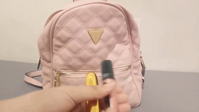 what's in my bag смотреть онлайн