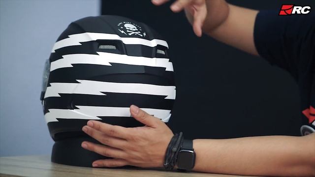 BELL QUALIFIER Z RAY, Helm Amerika Bermotif Petir! - RC Unboxing - смотреть онлайн