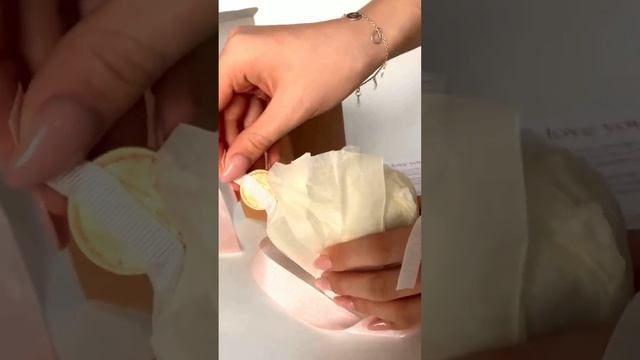 Распаковка подарочной упаковки свечей @Bloomcandles смотреть онлайн