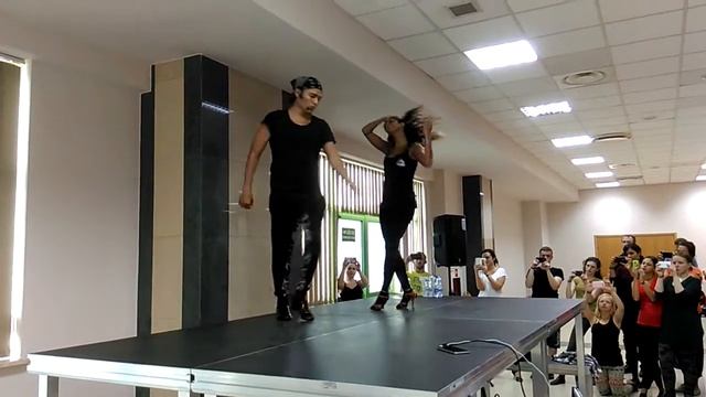 Adolfo Indacochea & Tania Cannarsa - BACHATURO 2015 - salsa footwork & partnerwork 2 - music смотреть онлайн
