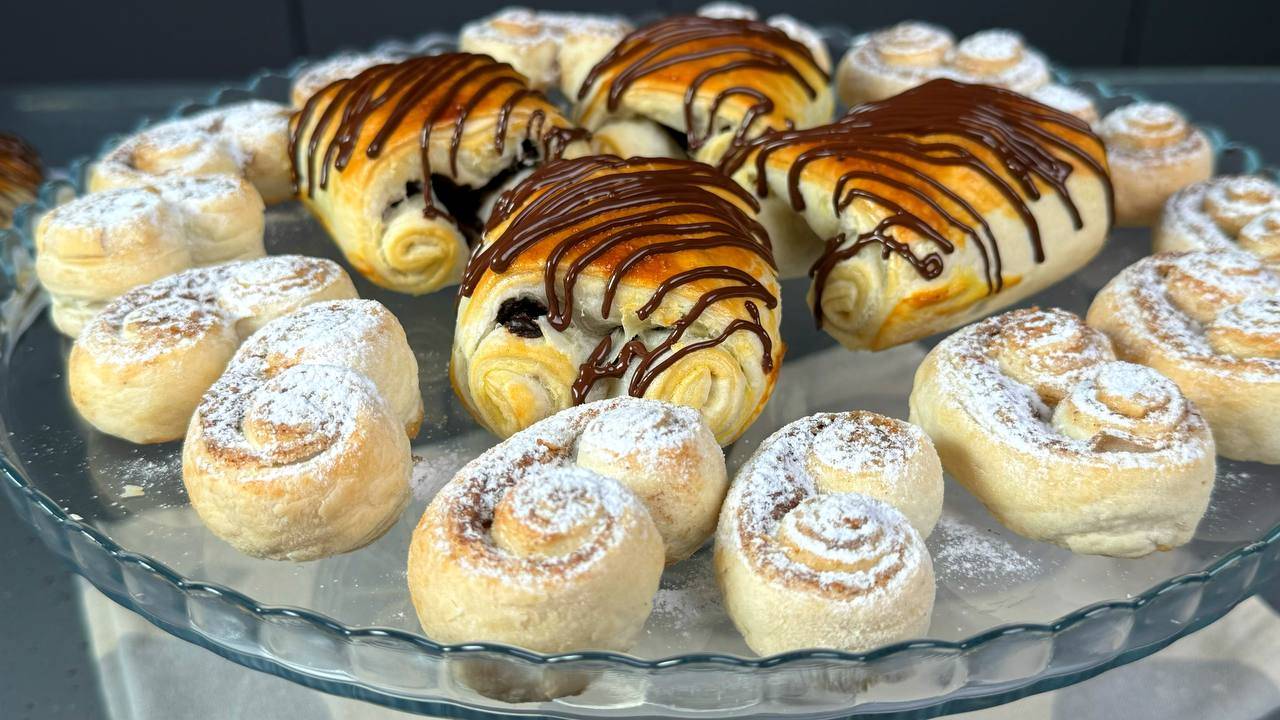 У меня в морозилке всегда есть слоеное тесто! Эти РЕЦЕПТЫ всегда выручают! Быстрая ВЫПЕЧКА к чаю смотреть онлайн