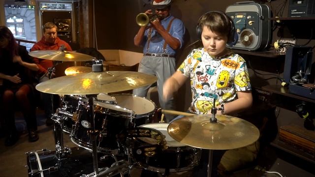 Блинов Серафим: От Винта! (drum cover) смотреть онлайн