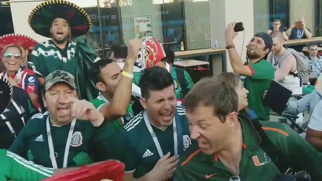 Mexico Fans Celebrate near Luzhniki Stadium ( Germany 0-1 Mexico ) смотреть онлайн