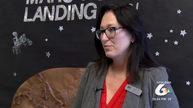 Local school celebrates Mars rover landing смотреть онлайн