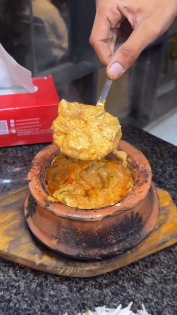 Royal Sindhi Biryani,Chicken Makhani Handi,Malai Boti & Chicken Shinwari Karahi#ytshortsvideo#foodi смотреть онлайн