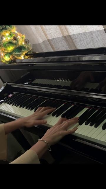 Микаэл Таривердиев - Мне нравится что вы больны не мной / Mikael Tariverdiev - I like that... смотреть онлайн