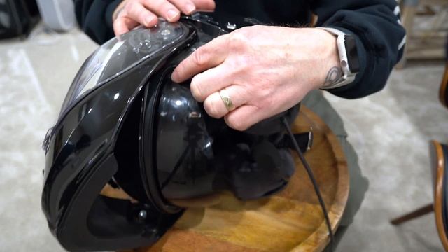 Shoei Neotec Helmet Tint Visor Shield Replacement Tutorial смотреть онлайн