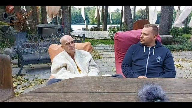 Pokalbis su "broliu Ošo" смотреть онлайн