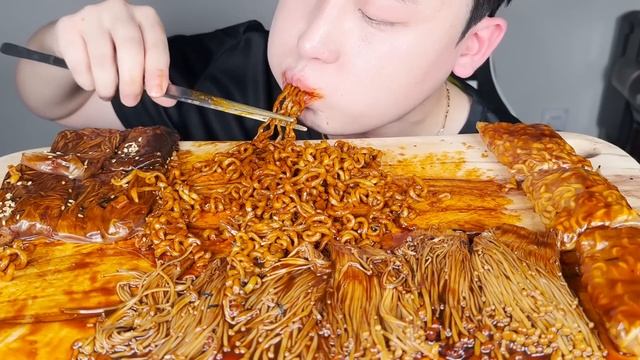 ASMR SPICY BLACK BEAN ENOKI MUSHROOMS 짜장 불닭 팽이버섯 먹방 咀嚼音 えのき EATING SOUNDS MUKBANG JIN ASMR🥵🥵