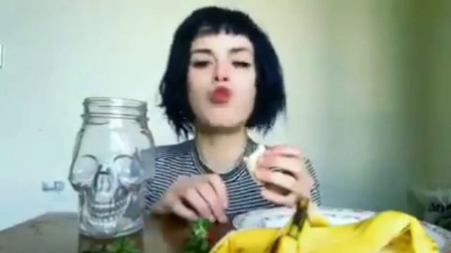 2014 VEN A MI | Licuado natural Chica смотреть онлайн