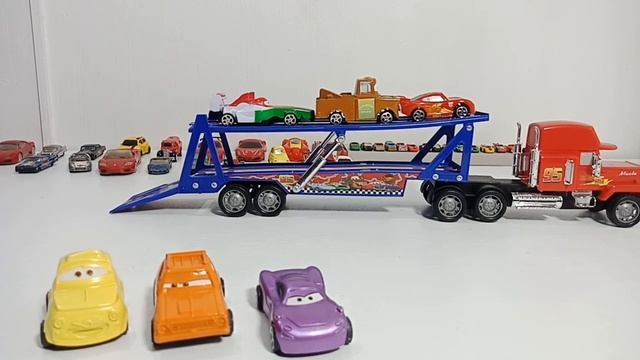 RACE! Lightning Mcqueen Vs. Francesco Bernoulli