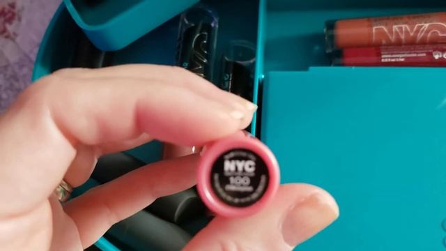 What's in My Bag (Caboodles Edition - Lip Products) смотреть онлайн