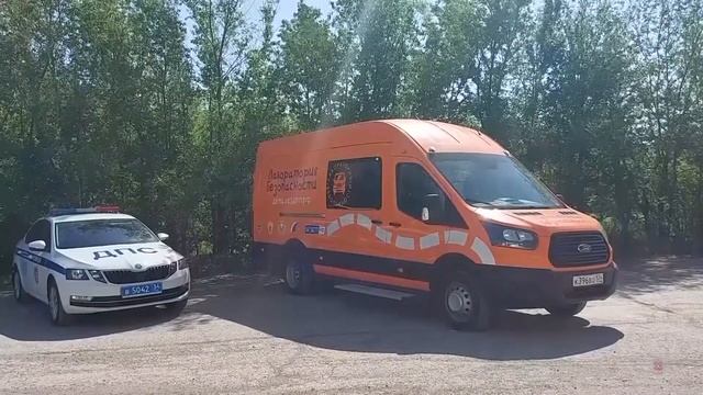 ГИБДД, актеры театра и кино и волгоградские журналисты призвали к безопасности на дорогах смотреть онлайн