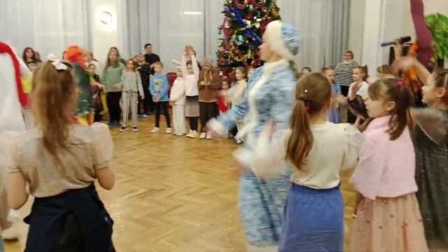 Ансамбль Улыбка.Елка во Дворце 26.12.2023 смотреть онлайн