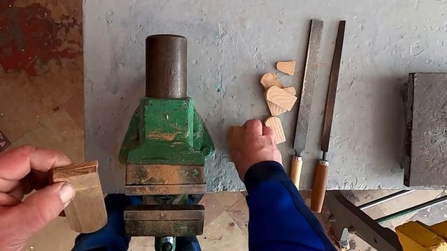 Обпилювання торців деталей іграшки з деревини. смотреть онлайн