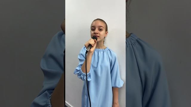 "Надежда" муз. А.Пахмутовой, сл. Н. Добронравова. Исполняет Анна Кротова смотреть онлайн