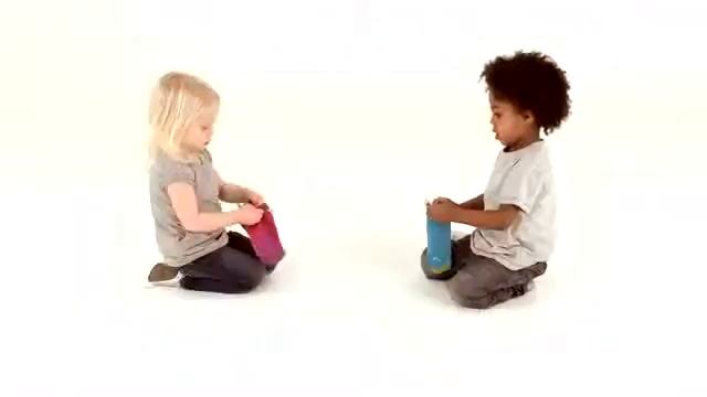 Поставка за чаша Trunki Holster смотреть онлайн