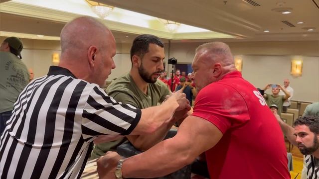 Arizona State armwrestling 198lb class right hand #armwrestling #eastvswest #devonlarratt #warzone смотреть онлайн