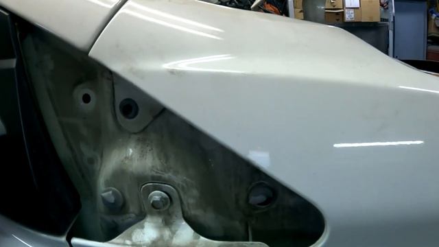 Как снять передний бампер, фару и крыло с автомобиля Ssang Yong Kyron смотреть онлайн