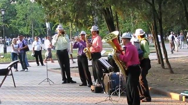 Одесса. Уличные музыканты смотреть онлайн