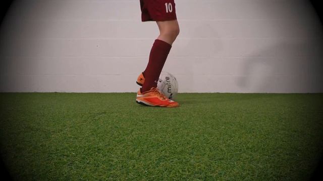 Shuffle Stop Skip - Fast Footwork Drills - Soccer (Football) First Touch Training for U8-U9 смотреть онлайн