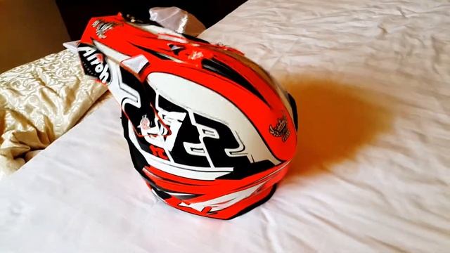 Airoh Terminator 2.1 TC15 helmet смотреть онлайн