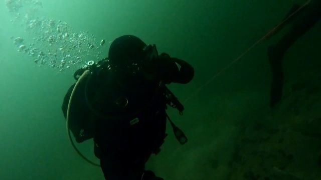 Ice diving Riga смотреть онлайн