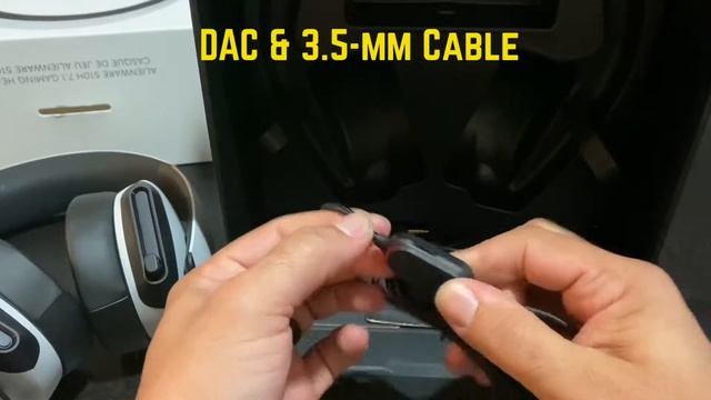 Alienware Headset & Elite Backpack Unboxing смотреть онлайн