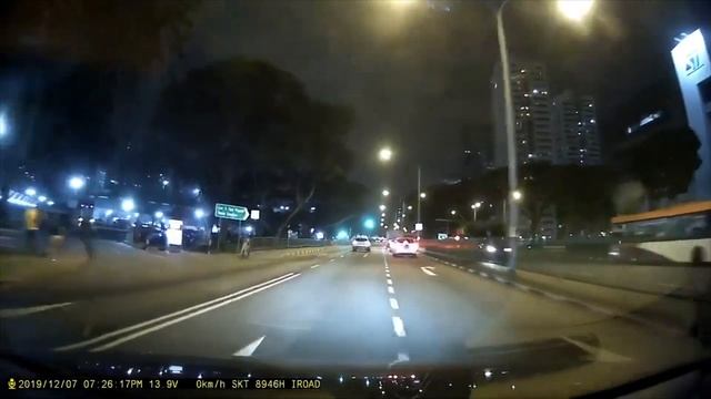 7dec2019 Vw Jetta #skt8946h Mounted And Hit Kerb When The Car Filter From Minor Road Fail To Check