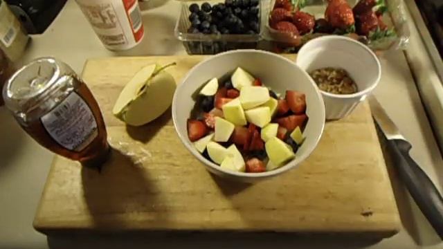 Preworkout meal: Oat meal, cottage cheese, apples, blueberries, strawberries, walnuts and honey. смотреть онлайн
