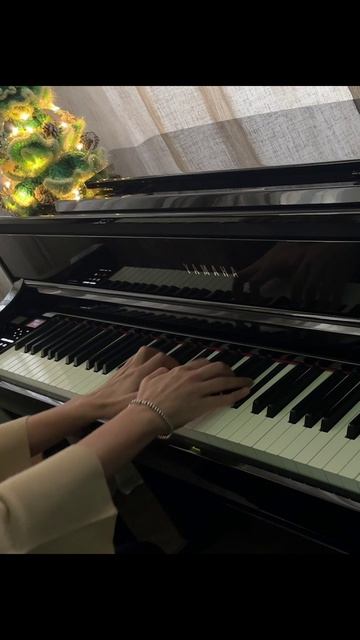 Микаэл Таривердиев - Мне нравится что вы больны не мной / Mikael Tariverdiev - I like that... смотреть онлайн