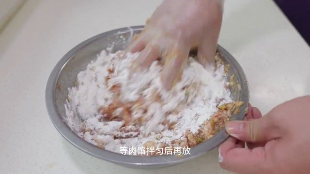 纯手工秘制香肠，秘制配方做法全公开，自己家里灌肠比买的好吃香