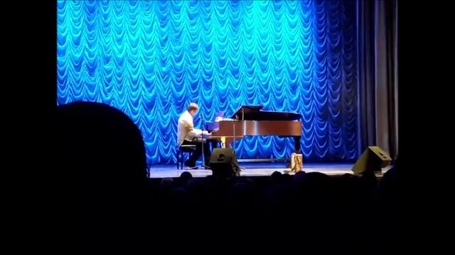 Игорь Шипков в Концертном зале у Финляндского, 10.11.20. Театр Родом из блокады смотреть онлайн