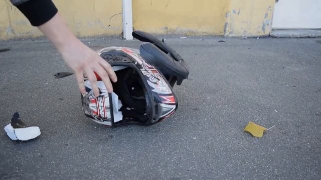 Destroying IXS helmet смотреть онлайн
