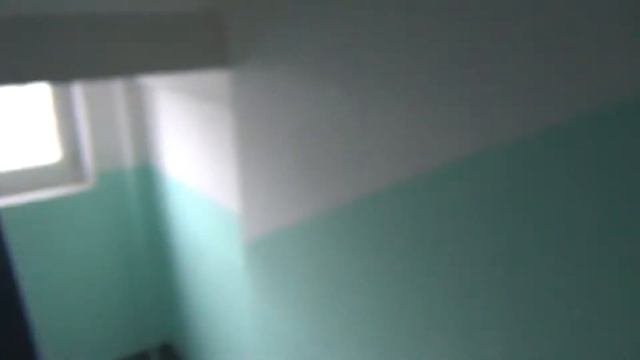 Депутат Михаил Андрианов разоблачает мошенников. Убегающие мошенники-оконщики в капюшонах смотреть онлайн