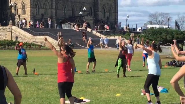 FAMILIAR by Liam Payne, J. Balvin | ZIN 75 | Zumba on Parliament Hill (Ottawa) | Zumba Timmins смотреть онлайн