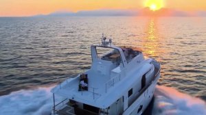 Моторная яхта Beneteau Swift Trawler 50