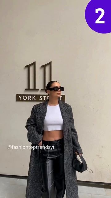 Sophisticated style 👄 or risky 😱? Comparing 2 outfits with coats 🧥 #fashion #coats #personality смотреть онлайн