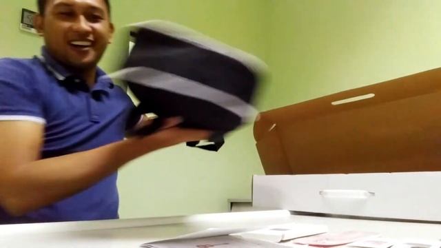 UNBOXING MY NEW AKLOT UKULELE FROM (Kmise ®) LAZADA смотреть онлайн