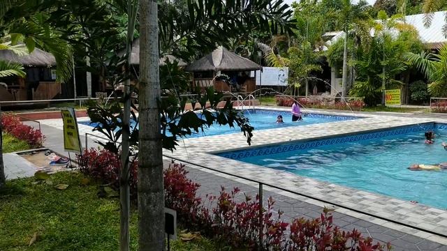 Santiago resort Located @ Lower Cabatangan! смотреть онлайн