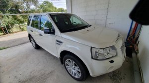 Снятие и установка подлокотника Land Rover Freelander II