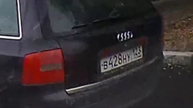 Новороссийск. Нарушение ПДД 2019-07-11_09:09:11 Кутузовское кольцо (в428ну123) смотреть онлайн