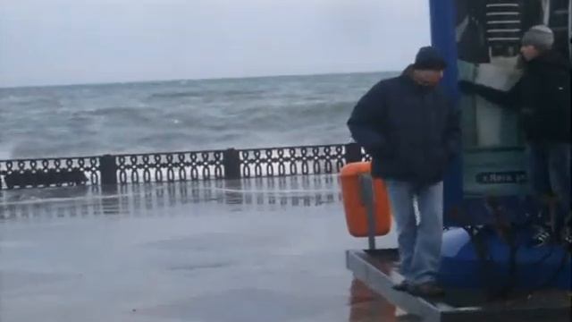 цунами Yalta 2012