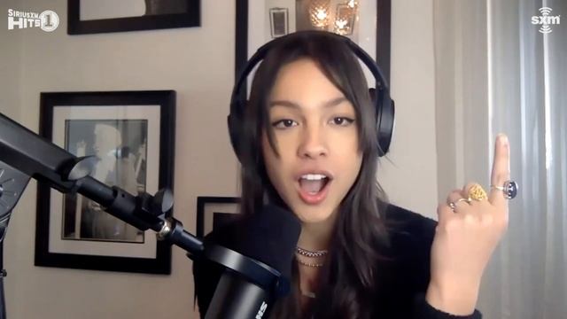 Olivia Rodrigo Being Taylor Swift’s Biggest Fan For 5 Minutes And 41 Seconds