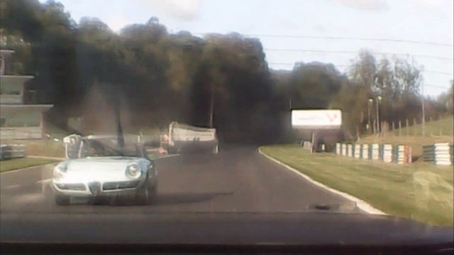 HSCC 70's Roadsports - Cadwell Park Race 1 2020 - Porsche 924 vs Alfa Spider! смотреть онлайн