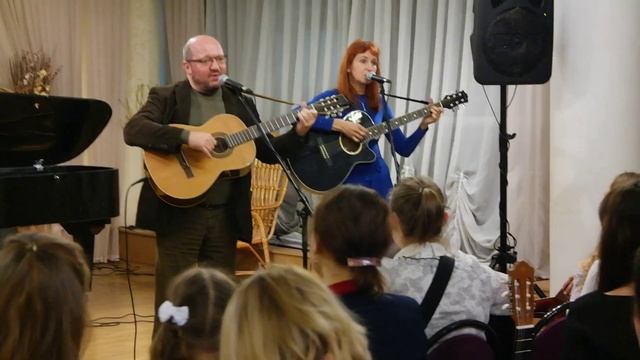 Ирина Муравлева и Евгений Лихачев. Проект "Бард-среда" в ДК "Салют" (2) смотреть онлайн